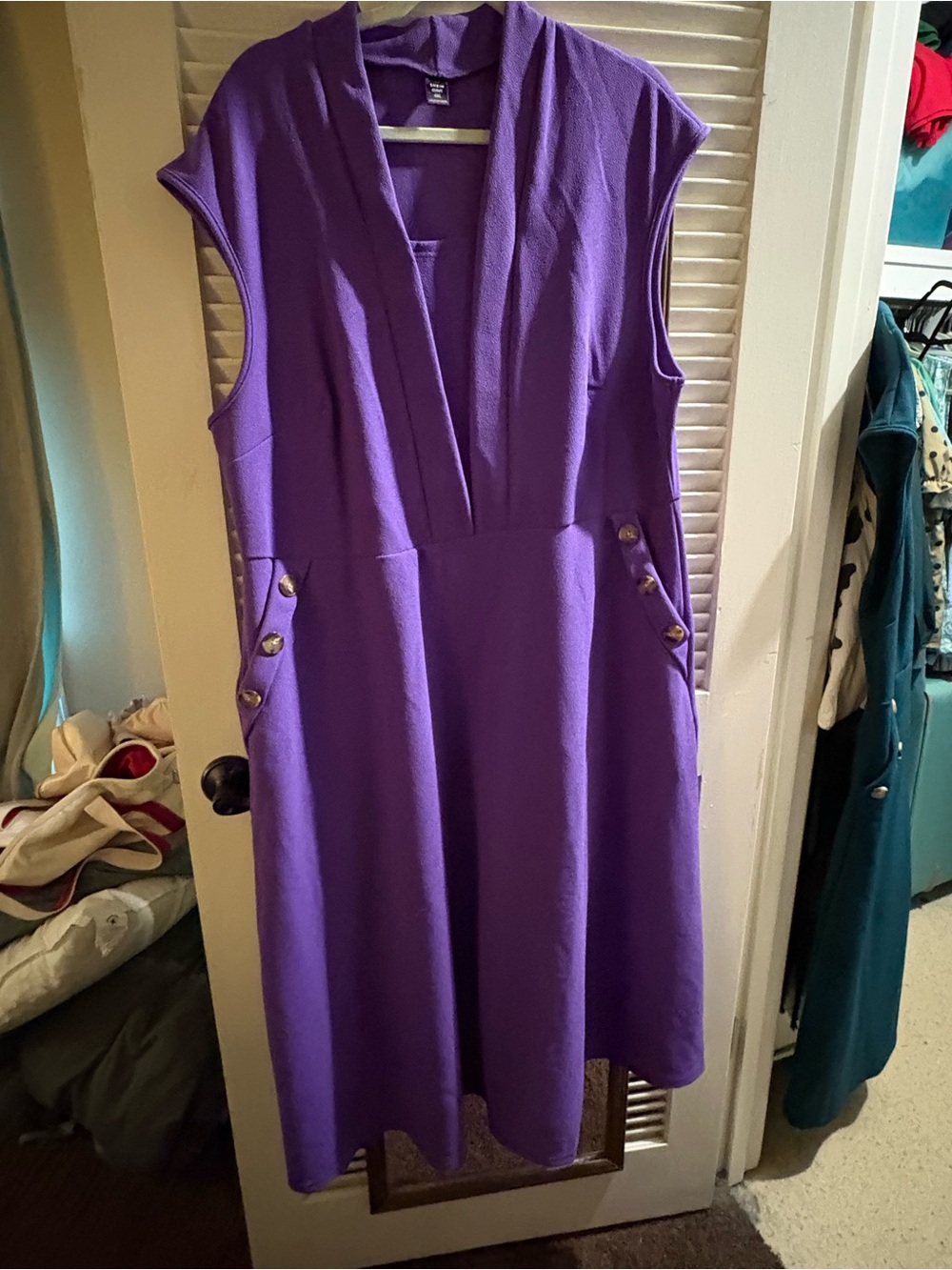 SHEIN Purple Sleeveless V-Neck Midi Dress with Decorative Side Buttons